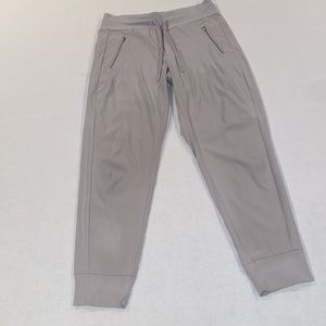 Athleta Women’s Trekkie North Jogger
Pants Size 6